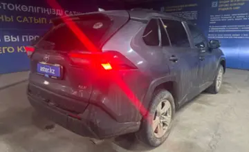 Toyota RAV4 2021 года за 9 000 000 тг. в Алматы