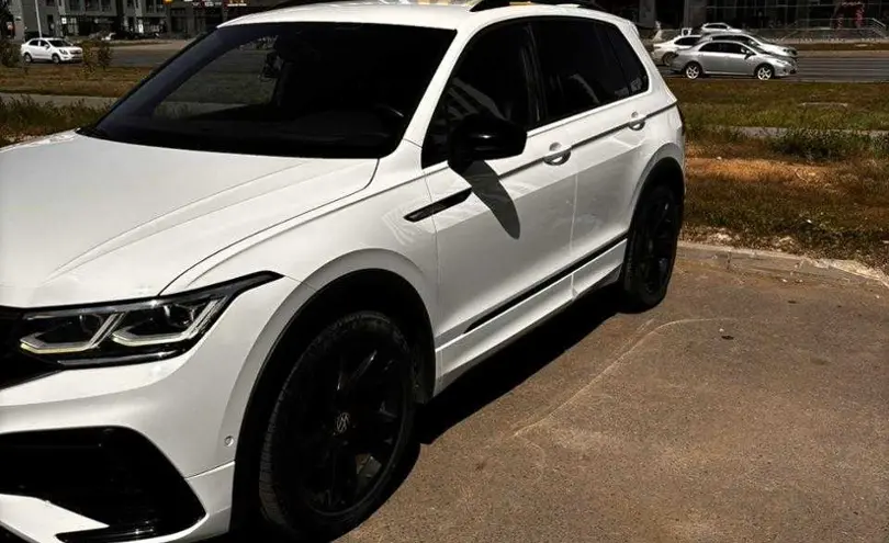 Volkswagen Tiguan 2021 года за 14 500 000 тг. в Астана