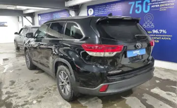 Toyota Highlander 2019 года за 19 000 000 тг. в Астана фото 4