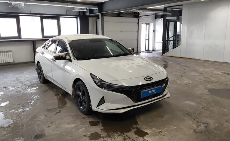 Hyundai Elantra 2023 года за 9 900 000 тг. в Астана фото 2