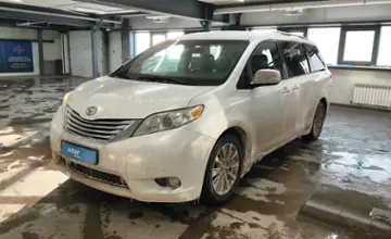 Toyota Sienna 2012 года за 14 500 000 тг. в Астана фото 1