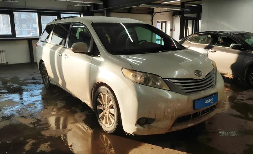 Toyota Sienna 2012 года за 14 500 000 тг. в Астана фото 2