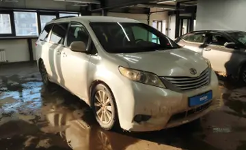 Toyota Sienna 2012 года за 14 500 000 тг. в Астана фото 2