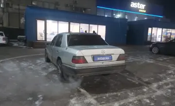 Mercedes-Benz E-Класс 1993 года за 1 800 000 тг. в Алматы фото 4