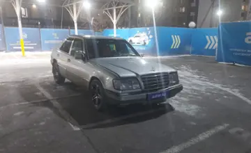 Mercedes-Benz E-Класс 1993 года за 1 800 000 тг. в Алматы фото 2