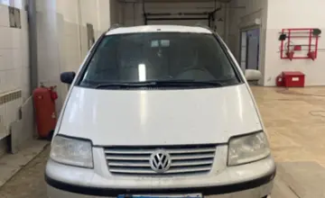 Volkswagen Sharan 1999 года за 3 200 000 тг. в Актобе фото 2