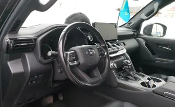 Toyota Land Cruiser 2022 года за 55 500 000 тг. в Шымкент фото 5