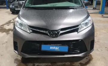Toyota Sienna 2019 года за 16 000 000 тг. в Караганда фото 2