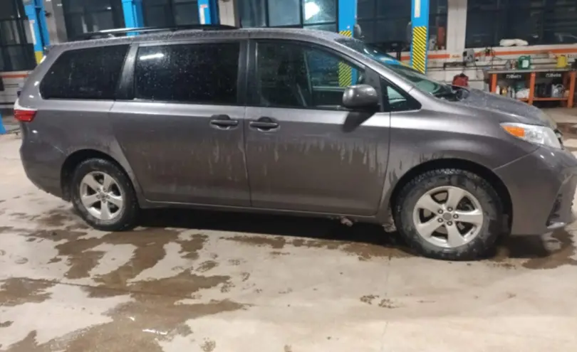 Toyota Sienna 2019 года за 16 000 000 тг. в Караганда фото 4