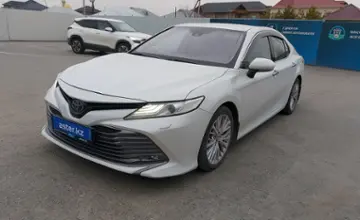 Toyota Camry 2018 года за 13 900 000 тг. в Шымкент фото 1