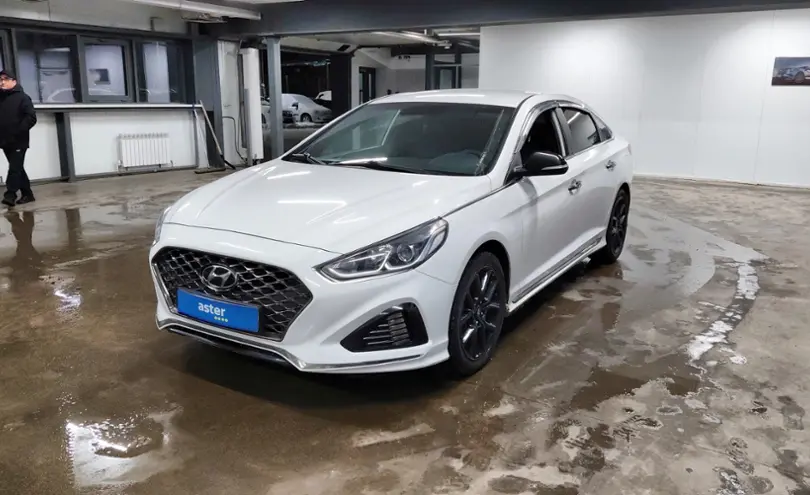 Hyundai Sonata 2017 года за 7 500 000 тг. в Астана