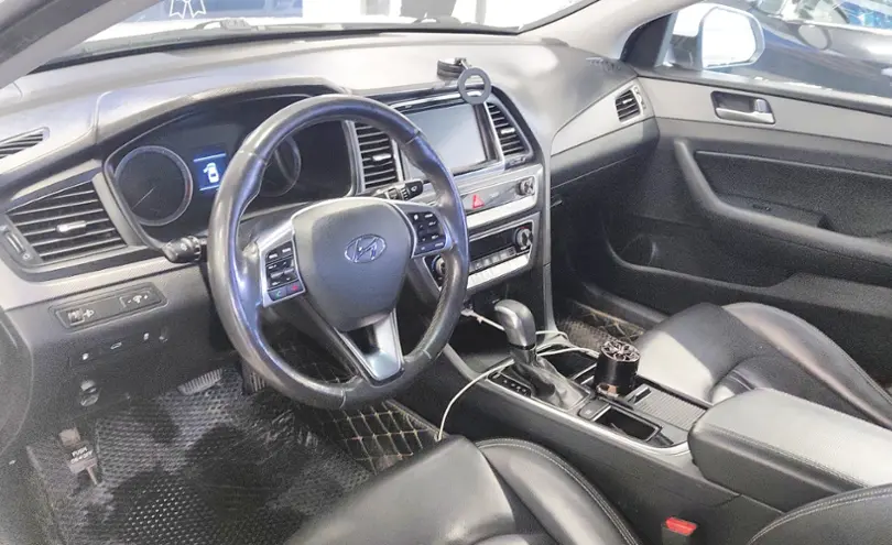 Hyundai Sonata 2019 года за 9 000 000 тг. в Астана фото 5