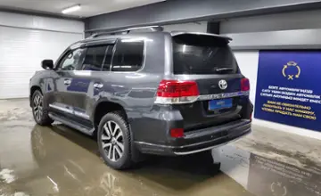 Toyota Land Cruiser 2010 года за 13 000 000 тг. в Астана фото 4