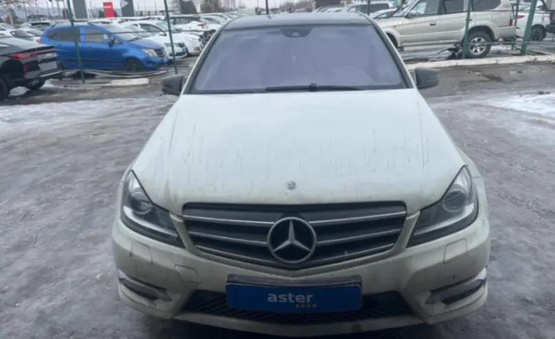 Mercedes-Benz C-Класс 2012 года за 6 000 000 тг. в Талдыкорган фото 2