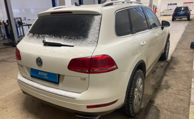 Volkswagen Touareg 2010 года за 9 500 000 тг. в Актобе фото 5