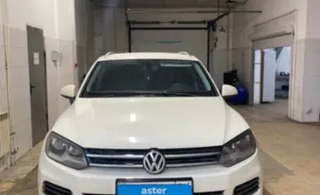 Volkswagen Touareg 2010 года за 9 500 000 тг. в Актобе фото 2