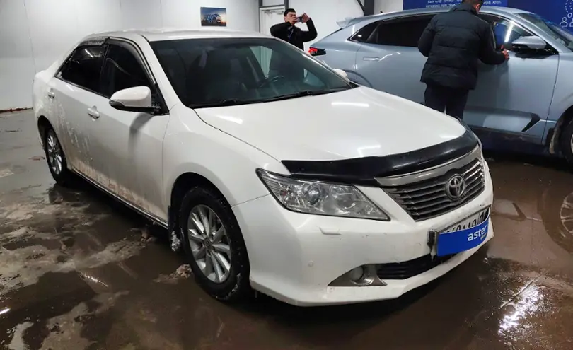 Toyota Camry 2013 года за 7 700 000 тг. в Астана фото 2