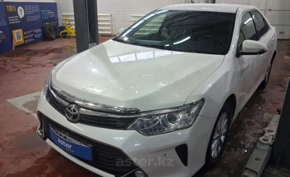Toyota Camry 2017 года за 10 500 000 тг. в Астана