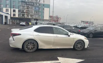Toyota Camry 2021 года за 10 000 000 тг. в Алматы фото 4