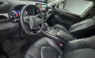 Toyota Highlander 2023 года за 27 500 000 тг. в Алматы