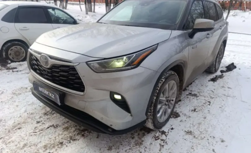 Toyota Highlander 2022 года за 27 000 000 тг. в Костанай