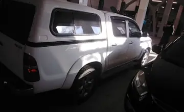 Toyota Hilux 2014 года за 12 000 000 тг. в Актобе фото 4