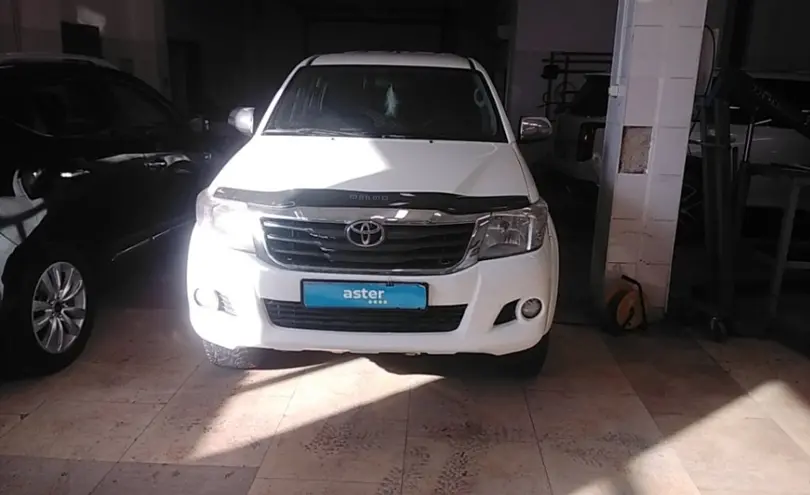 Toyota Hilux 2014 года за 12 000 000 тг. в Актобе фото 2