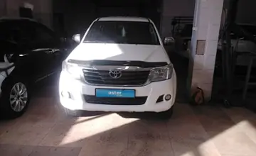 Toyota Hilux 2014 года за 12 000 000 тг. в Актобе фото 2