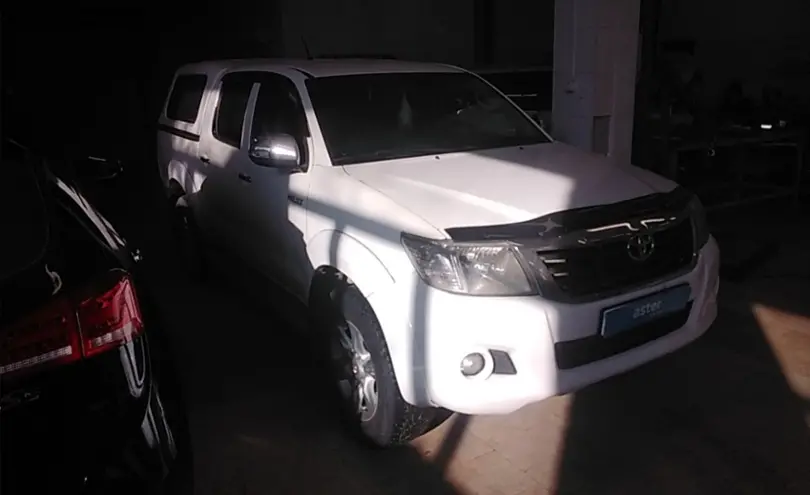 Toyota Hilux 2014 года за 12 000 000 тг. в Актобе фото 3