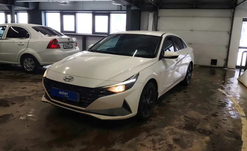 Hyundai Elantra 2023 года за 9 800 000 тг. в Астана