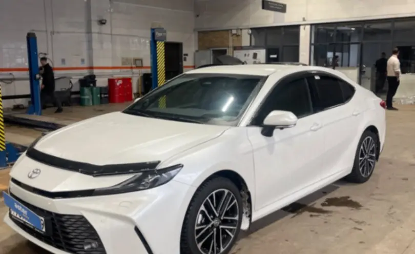 Toyota Camry 2025 года за 23 000 000 тг. в Караганда