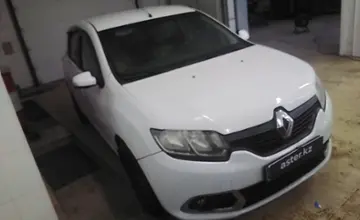 Renault Sandero 2015 года за 3 500 000 тг. в Актобе фото 4