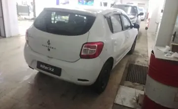 Renault Sandero 2015 года за 3 500 000 тг. в Актобе
