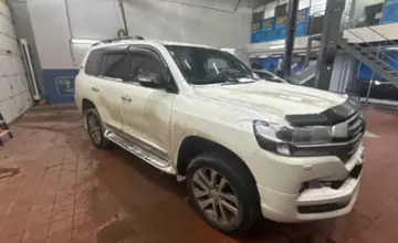 Toyota Land Cruiser 2017 года за 31 000 000 тг. в Астана фото 3