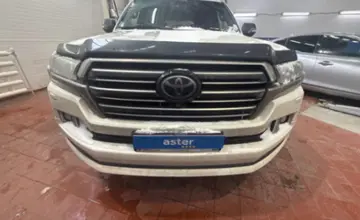 Toyota Land Cruiser 2017 года за 31 000 000 тг. в Астана фото 2