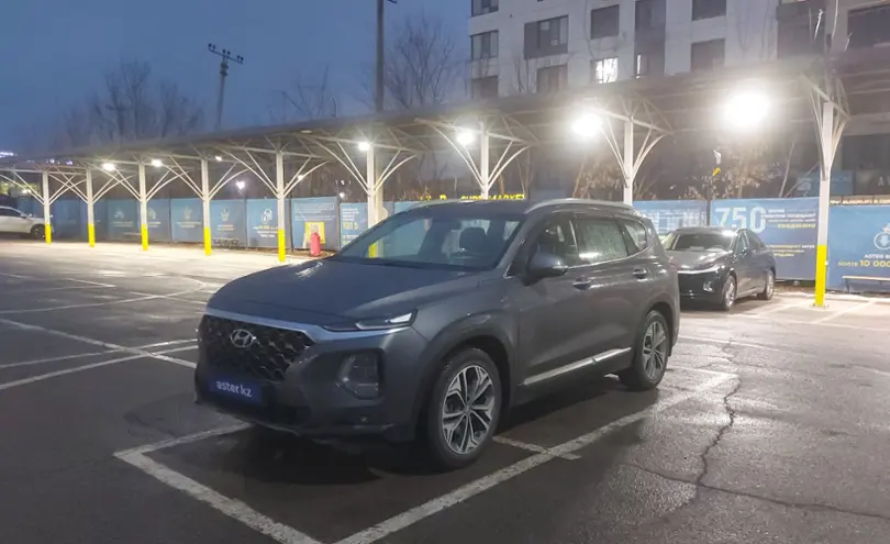 Hyundai Santa Fe 2019 года за 12 500 000 тг. в Алматы