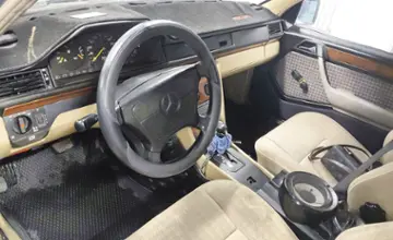 Mercedes-Benz W124 1990 года за 1 400 000 тг. в Астана фото 5