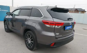 Toyota Highlander 2019 года за 18 500 000 тг. в Шымкент фото 4