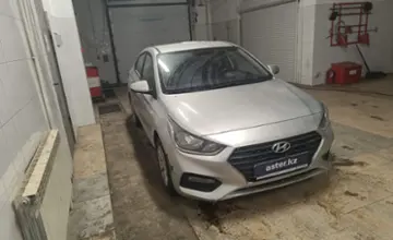 Hyundai Accent 2018 года за 6 500 000 тг. в Актобе фото 3