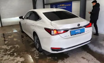 Lexus ES 2022 года за 17 500 000 тг. в Астана фото 4