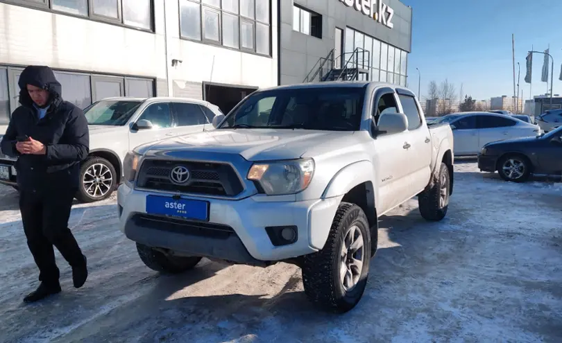 Toyota Tacoma 2012 года за 15 000 000 тг. в Астана