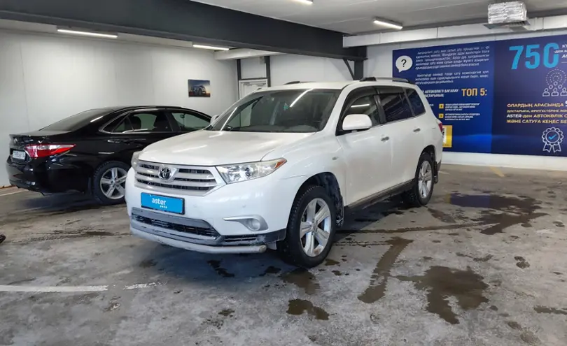 Toyota Highlander 2012 года за 13 250 000 тг. в Астана