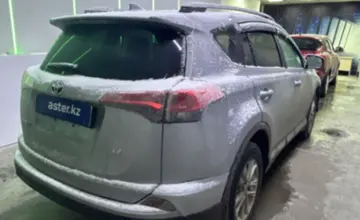 Toyota RAV4 2017 года за 10 500 000 тг. в Павлодар