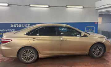 Toyota Camry 2017 года за 9 000 000 тг. в Астана фото 4