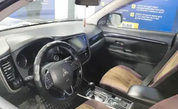 Mitsubishi Outlander 2019 года за 10 000 000 тг. в Астана фото 5