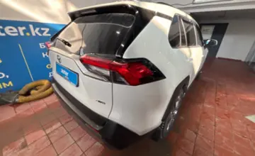 Toyota RAV4 2022 года за 17 500 000 тг. в Астана