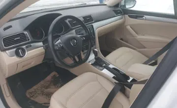 Volkswagen Passat 2018 года за 7 000 000 тг. в Алматы фото 5