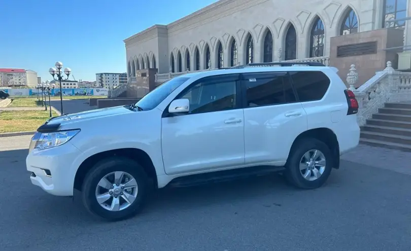Toyota Land Cruiser Prado 2022 года за 24 500 000 тг. в Атырау