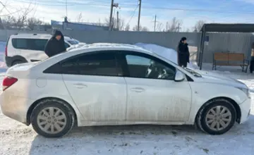 Chevrolet Cruze 2012 года за 2 600 000 тг. в Уральск фото 4