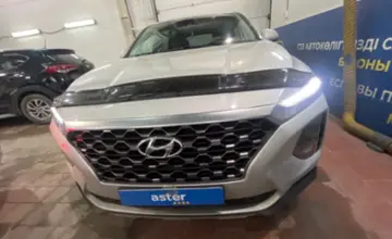 Hyundai Santa Fe 2019 года за 13 000 000 тг. в Астана фото 2
